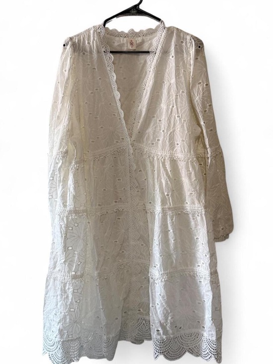 Like Love Dresses & Skirts - Like Love White Eyelet Lace V-Neck Tiered Dress Size 1X NWOT Plus Size Boho